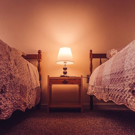Hostal Joshiken Пунта-Аренас Экстерьер фото