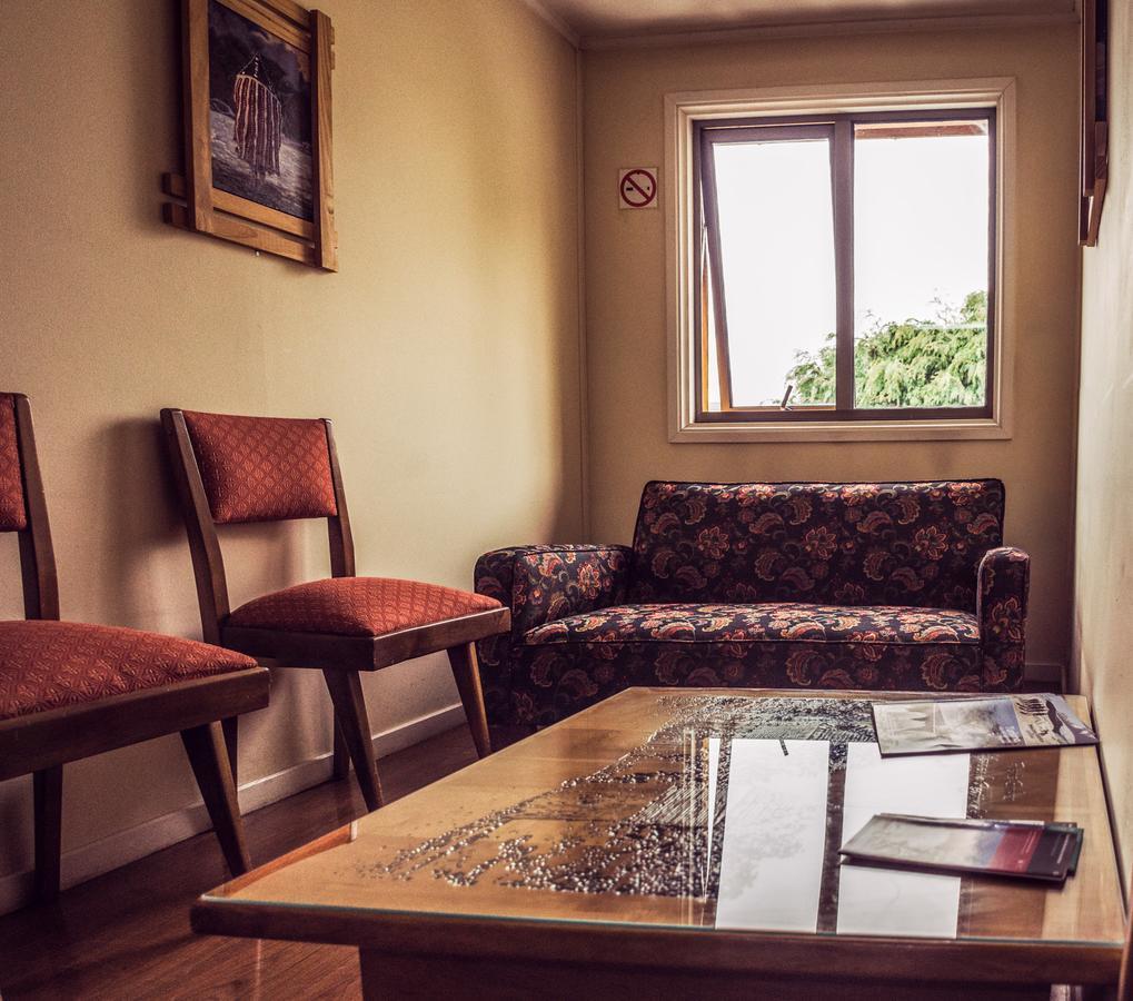Hostal Joshiken Пунта-Аренас Экстерьер фото